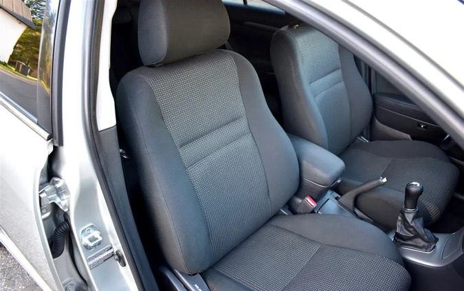Toyota Avensis cena 18900 przebieg: 220000, rok produkcji 2006 z Elbląg małe 704